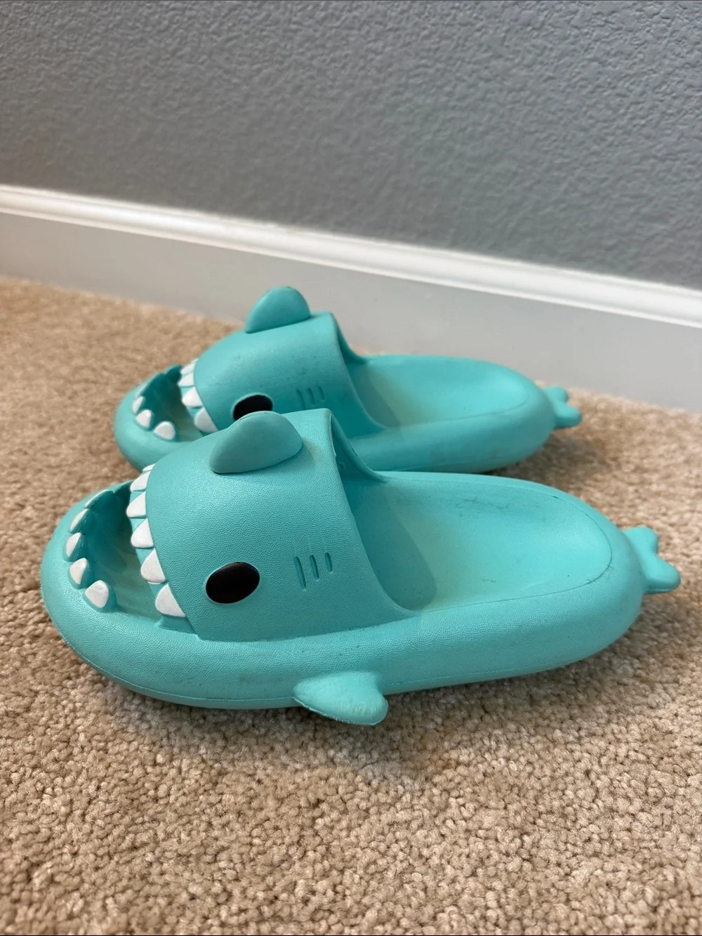 Amazon Kids Shark Slip-On Slippers in Teal